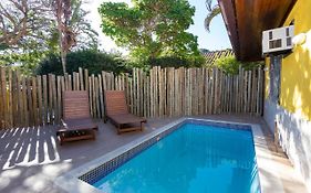 Praia Da Ferradura Com Quatro Suites E Piscina.